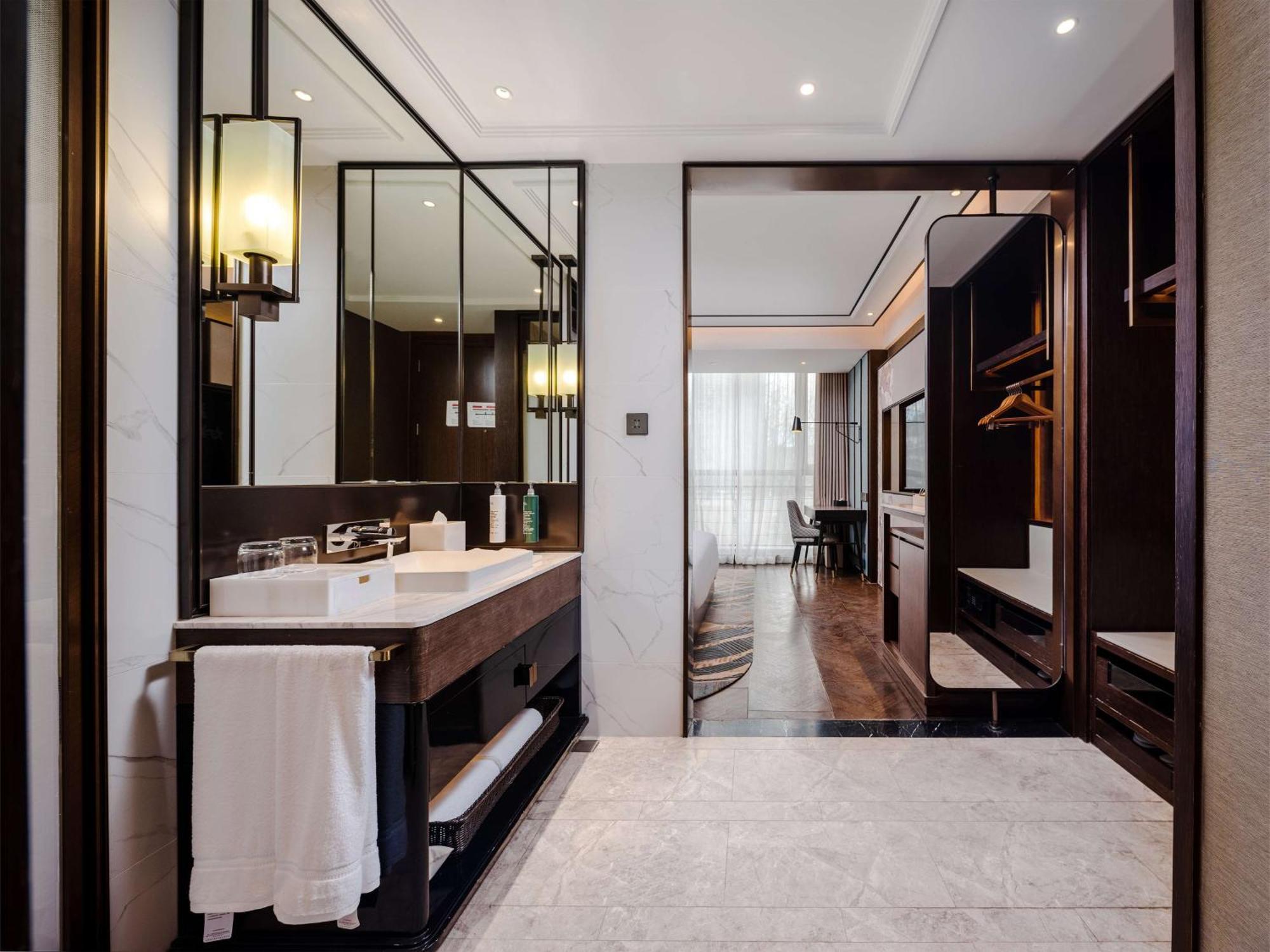 Hilton Garden Inn Beijing Guomao Eksteriør billede